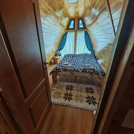 A Frame Alpin Lodge *